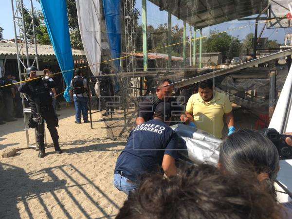 Meksikada güllələnmiş 12 nəfərin meyiti aşkarlandı