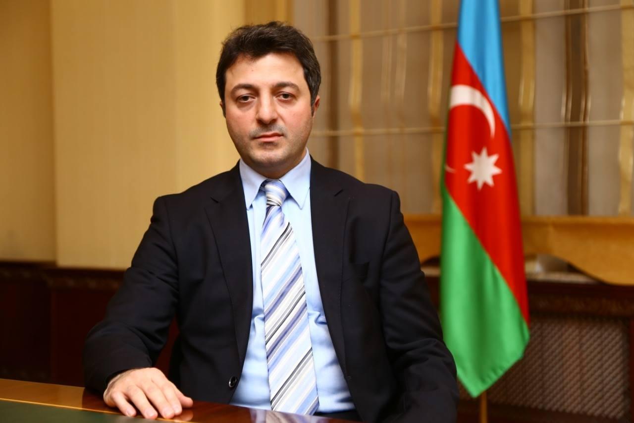 “Qondarma rejimi təbrik edən deputatın köməkçisi ermənidir”
