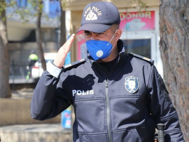 Azərbaycan polisindən təqdirəlayiq hərəkət - VİDEO