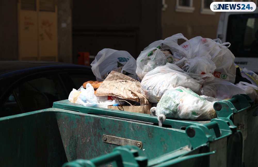 Qadağadan sonra çörəklə dolub- daşan zibil yeşikləri... - Fotolar