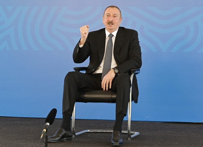 Prezident həftəsonu qadağasından danışdı