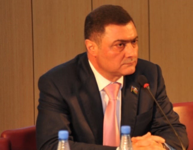 “Heydər Əliyevin işıqlı zəkası illərin arxasından daha aydın görünür” - Azər Kərimli