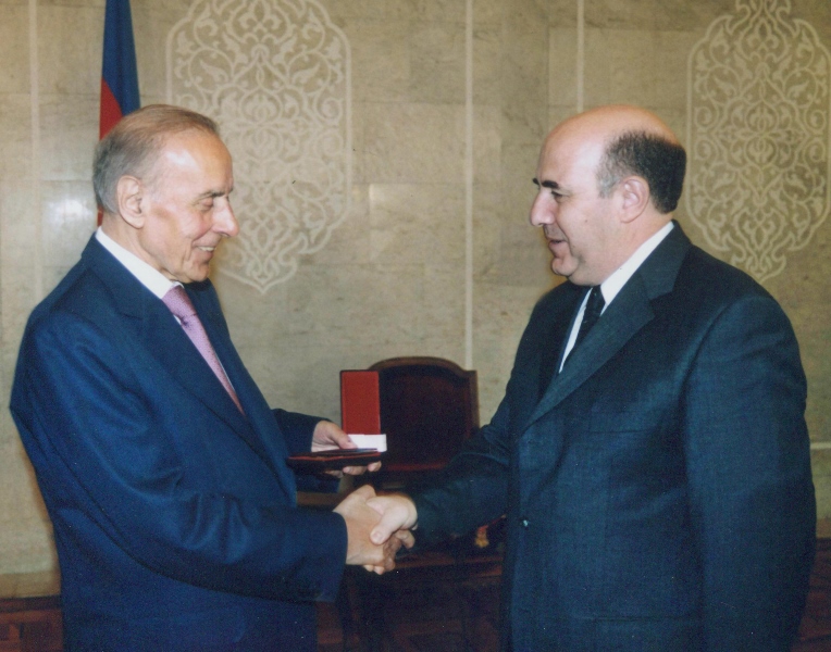Heydər Əliyev Azərbaycanın xilaskarıdır - Akademik YAZDI
