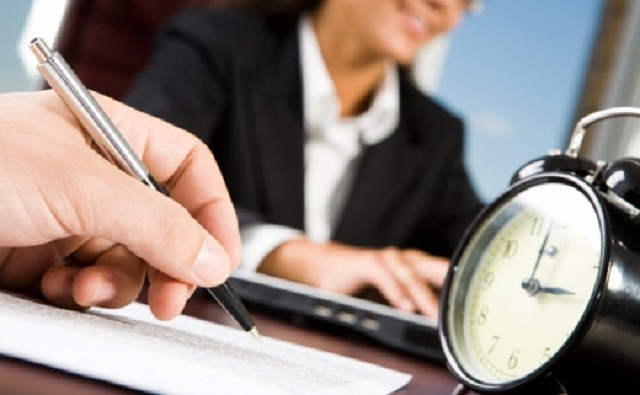 Bəzi təşkilatların işə başlanma saatı dəyişdirilir - RƏSMİ