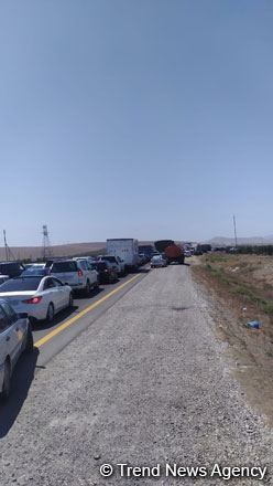 Bakıdan rayonlara getmək istəyənlər geri qaytarılır - FOTO