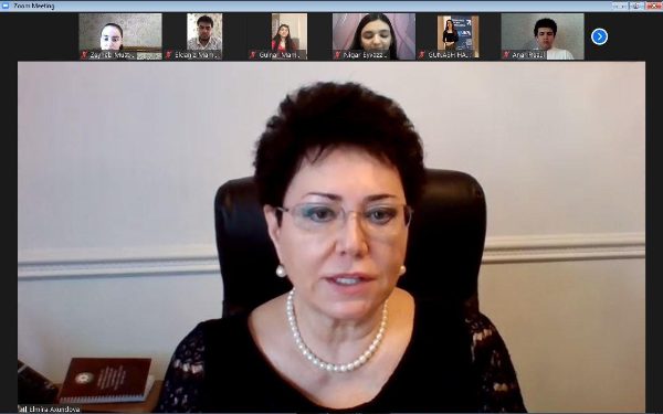 Səfir Diplomatiya könüllülərinin suallarını cavablandırdı - FOTO