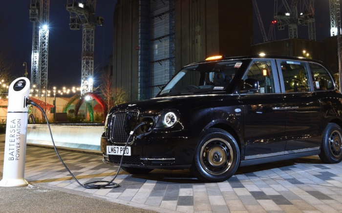 Azərbaycanda elektriklə işləyən 1852 maşın gətirilib