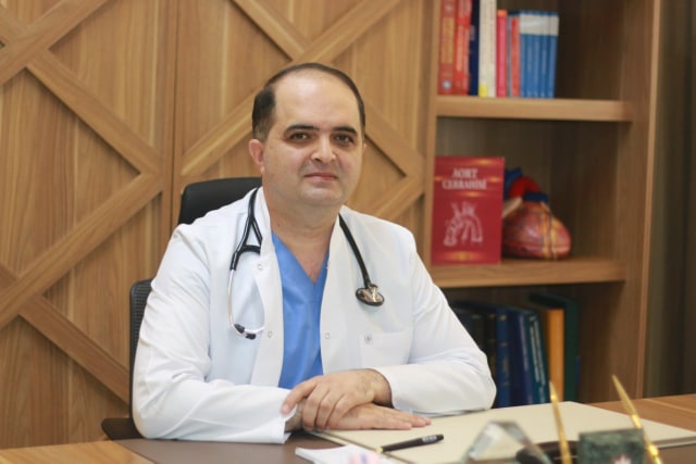 Uşaqlıq xəyalıdır həkimlik...