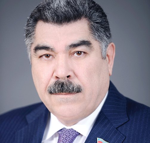 İcra başçısı hacıqabullu məzunları təbrik etdi