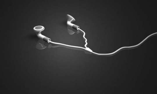 Qulaqcıq qulağında partladı, xəstəxanalıq oldu  