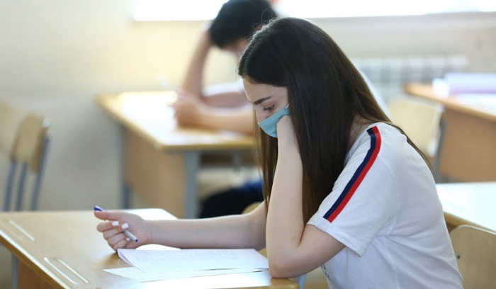 Qızdırması olan 4 şagird imtahana buraxılmadı, 3-ü zala telefon keçirdi