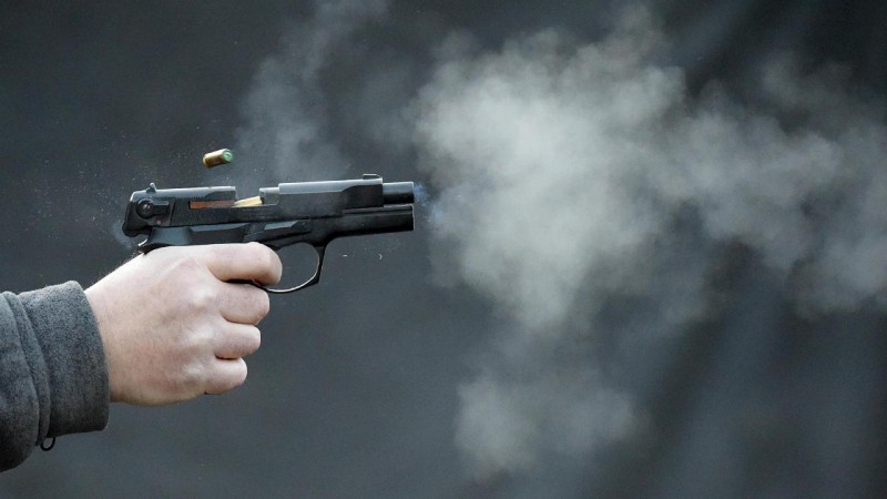 Naməlum şəxs mənzildə atəş açıd: 4 ölü