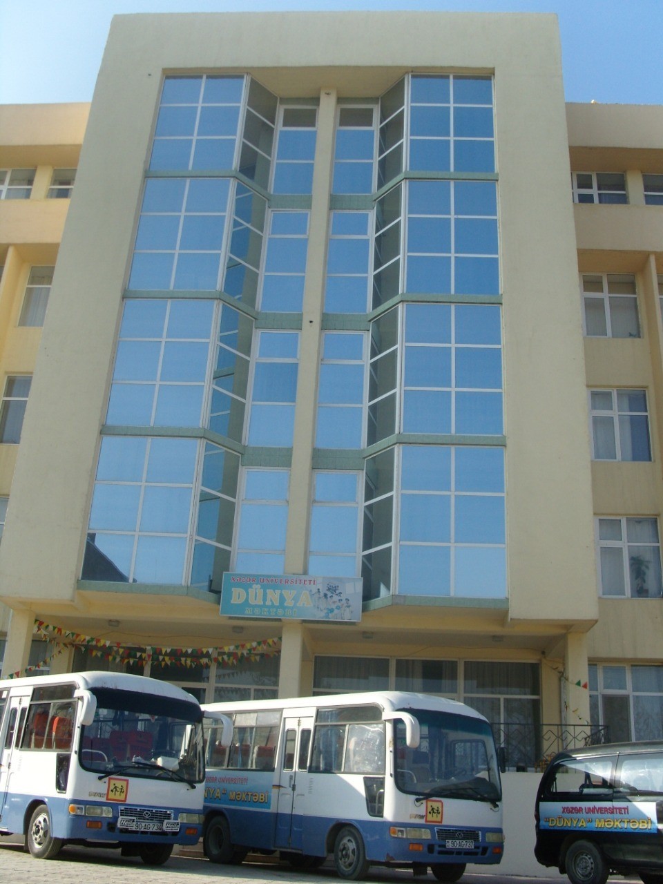 Valideyn “Dünya” məktəbi ilə bağlı müraciət etdi