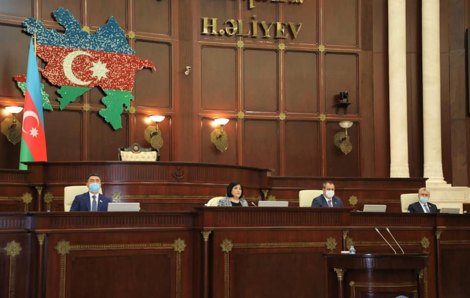 Deputatlardan parlamentdəki yeniliklərə DƏSTƏK