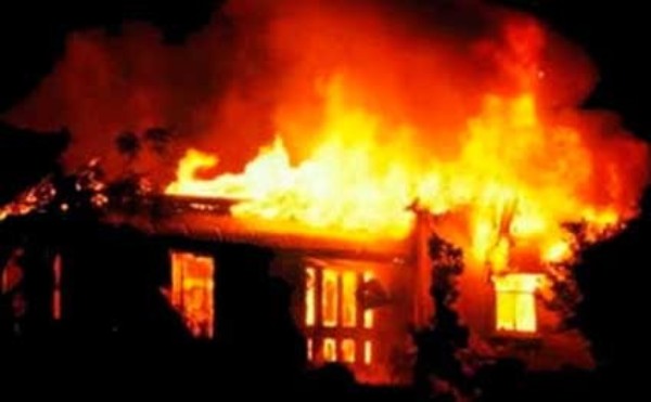 Yevlaxda 3 otaqlı evdə partlayış: xəsarət alan var