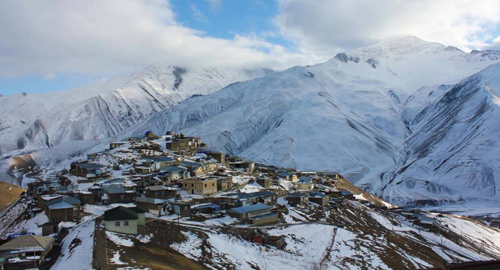 Gədəbəyə qar yağdı