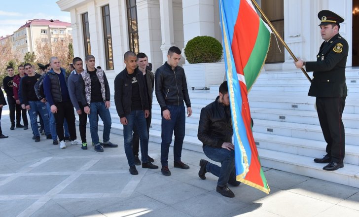 Hərbi çağırışçılar arasında koronavirusa yoluxanlar olub - VİDEO