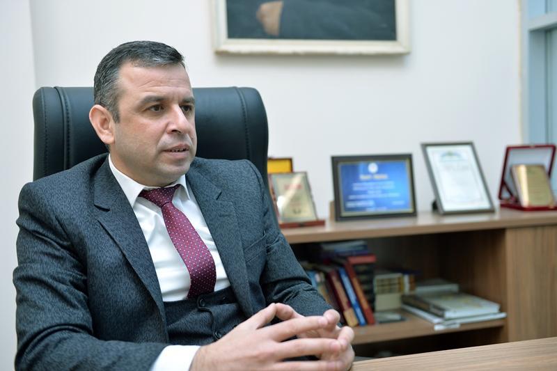 Baş redaktor ailəsilə birgə virusa YOLUXDU  