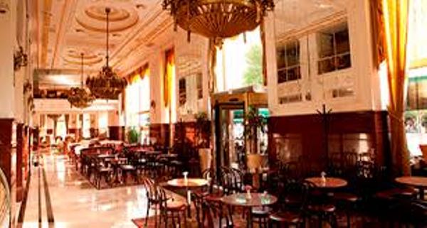 Paytaxtda sabahdan restoranlar açılır