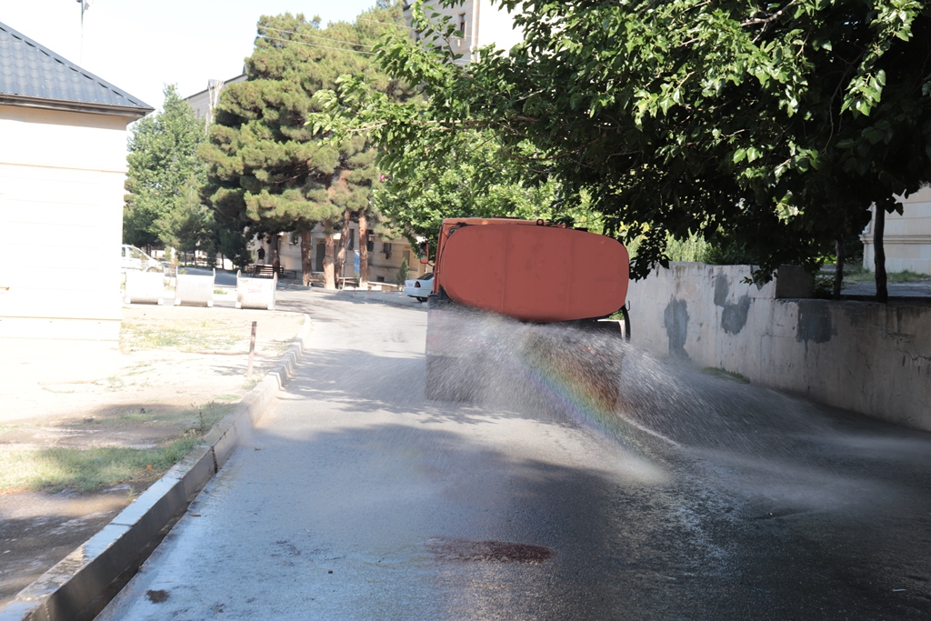 Naftalanda koronavirusa qarşı dezinfeksiyaedici tədbirlər davam edir - FOTO