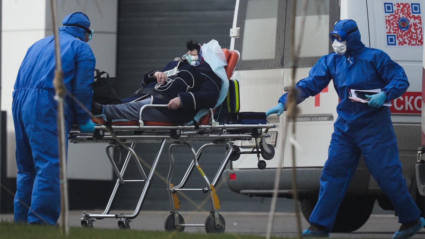 Rusiyada koronavirusa yoluxanların sayı 600 mini keçdi