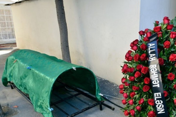 Azərbaycanda müğənni koronavirusdan öldü - FOTO