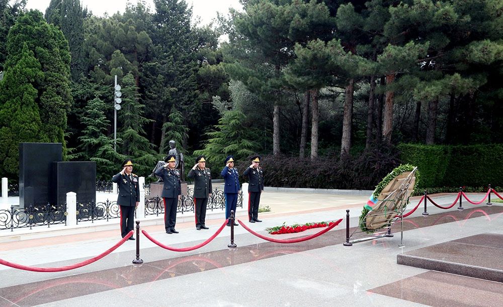 Generallar Fəxri və Şəhidlər xiyabanında - FOTO