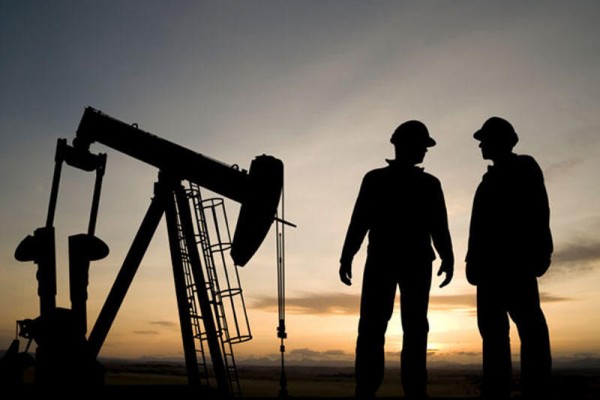 Neftin ucuzlaşması davam edir