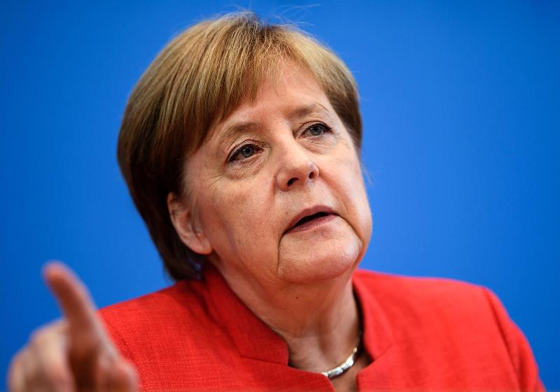 Merkel Avropaya xəbərdarlıq etdi: ABŞ liderlikdən imtina edir