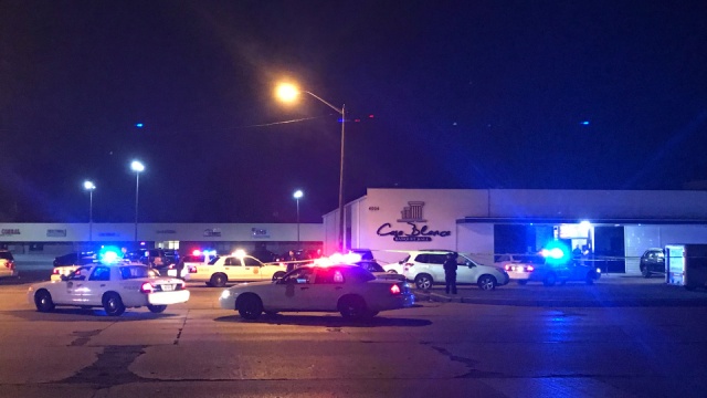 Ziyafət zamanı qonaqlara atəş açılıb: 4 ölü 