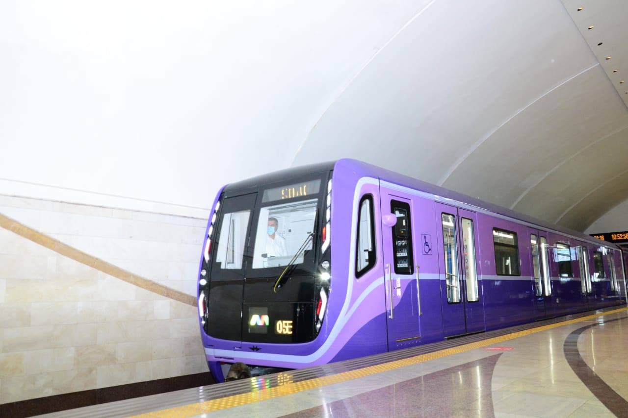 Daha 2 yeni metro qatarı xəttə buraxıldı - FOTOLAR