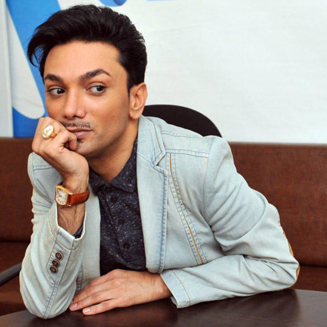 “Yanvardan bəri pul üzü görmürəm” - Faiq Ağayev ağladı - VİDEO