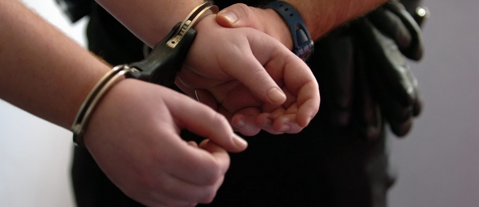 Suraxanıda tanışını bıçaqlayan şəxs axtarışa verildi