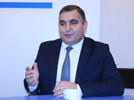 “Fəxri ad davası aparan elə adamlar var ki, jurnalistikanın baş hərfindən xəbəri yoxdur” - Baş redaktor