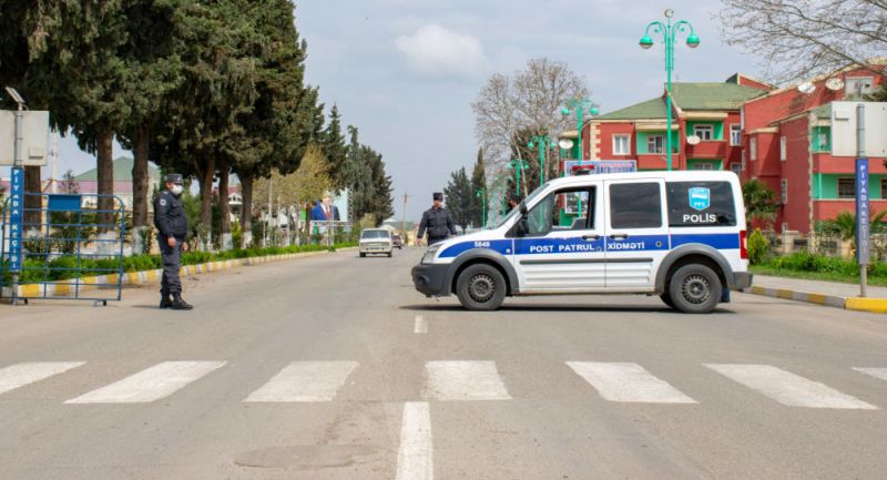 Bakı küçələrində polis postları yenidən qurulub - AÇIQLAMA