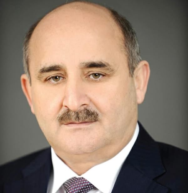 Azərbaycan beynəlxalq siyasətin zirvəsində, Ermənistan isə böhran içərisində