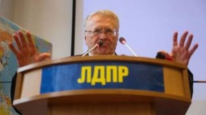 Jirinovski saxlanılan qubernatora görə Dövlət Dumasını hədələdi