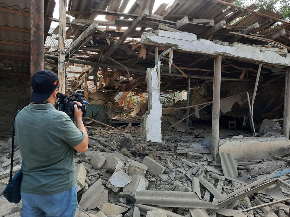 Ermənilərin atdığı mərmilər Tovuzda yaşayış evlərinə düşüb