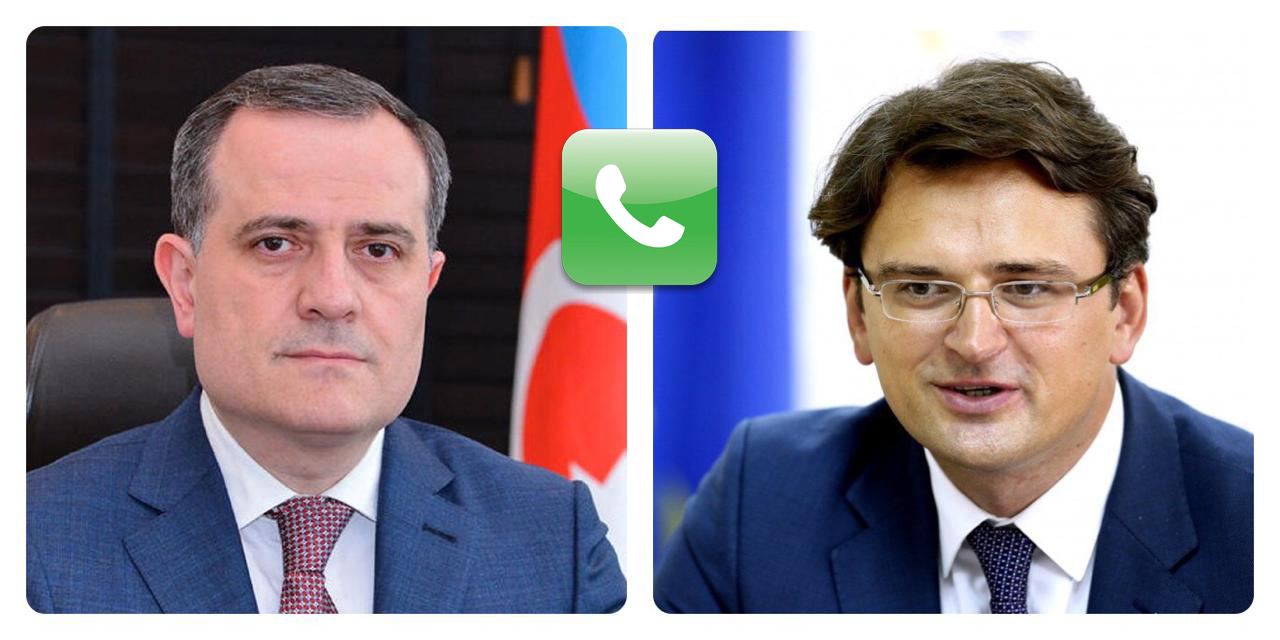 Ceyhun Bayramov ukraynalı həmkarı ilə telefonla danışdı
