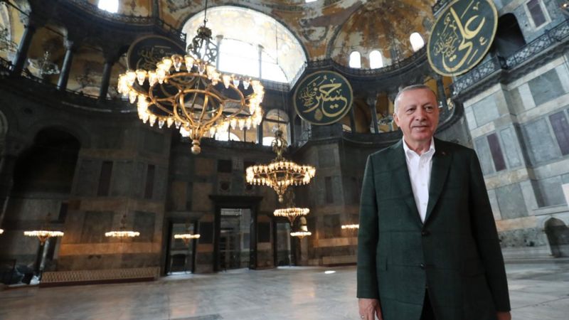 Ərdoğan Aya-Sofyanı ziyarət edib