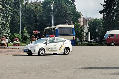 Ukraynada sərnişin avtobusu girov götürülüb
