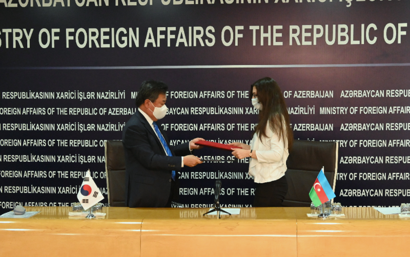 Koreyadan Azərbaycana tibbi maska gətirilib