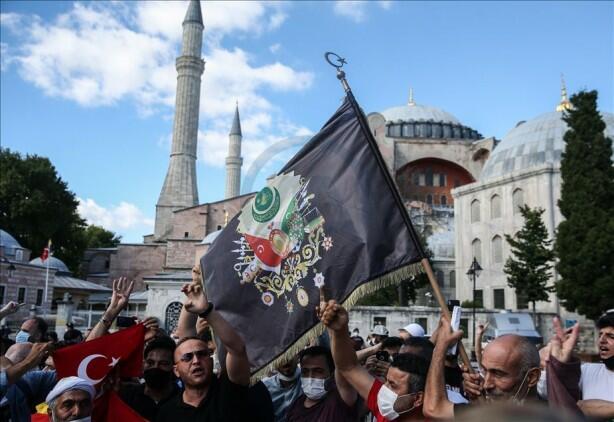 Putin yunan baş nazirlə Aya Sofyanı müzakirə etdi