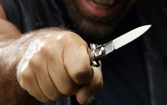 Bakıda kişi bacısına və yeznəsinə 18 bıçaq zərbəsi vurdu