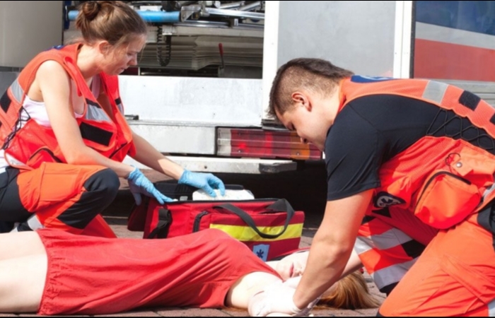 İNSANLARI ŞOKDAN ÇIXARMAĞIN YOLLARI – İLKİN YARDIM