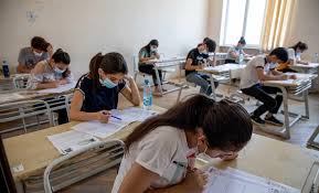 Qaydaları pozan 5 nəfər imtahandan xaric olunub