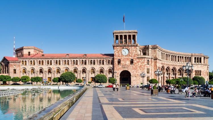 İtalyan jurnalist: “Ermənistanda totalitar rejim hökm sürür”