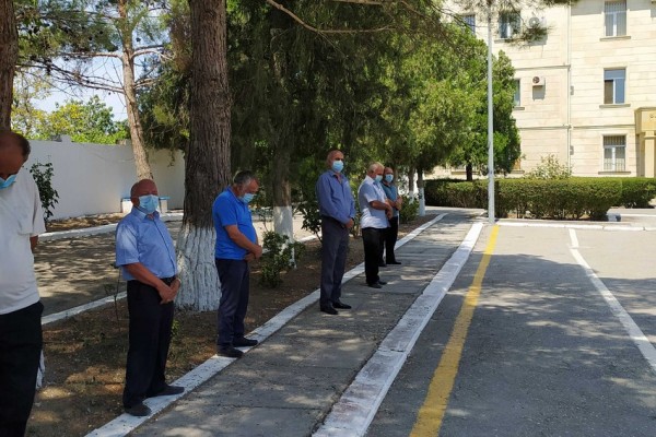 Atasına yas mərasimi keçirən oğul cərimələndi - Foto