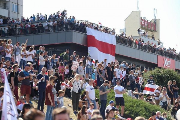 Minskdə etirazlar davam edir