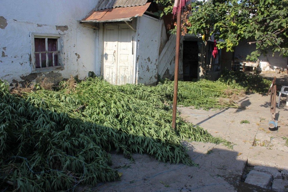 Bir yük avtomobili həcmində narkotik aşkarlandı - FOTOLAR